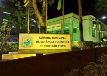 Concurso Câmara de Ribeirão Pires SP: Salários de até R$ 10 mil!