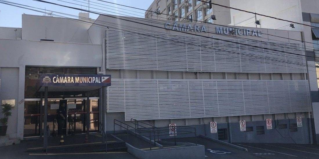 Concurso Câmara São José do Rio Preto SP: Salários de até R$ 9,9 MIL!