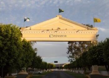 Prefeitura de Cafeara abre concurso público com salários até R$ 14 mil