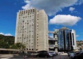 TJ SC: cadastro reserva e salários de até R$ 9 mil