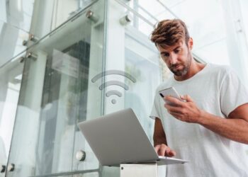 WI-FI GRATUITO! Saiba como achar redes abertas na hora do sufoco.