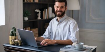 HOME OFFICE com Salário Superior a R$ 3.400MIL. Confira