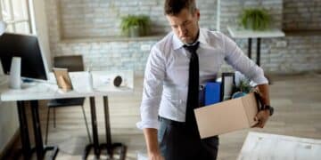 Como saber se você vai ser DEMITIDO? 5 Dicas valiosas para se preparar; Confira