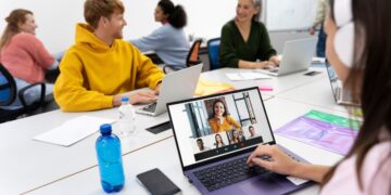 10 MIL VAGAS em Cursos Gratuitos Online para JOVENS! Saiba como se inscrever