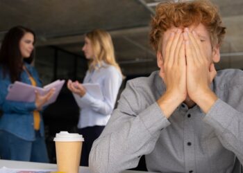 Você sofre REJEIÇÃO NO TRABALHO? Confira 5 DICAS de superação!