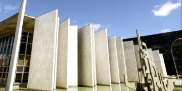 TCE-PR: concurso para auditor recebe inscrições até junho; salário de R$ 22 mil