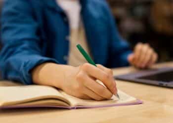 Oportunidades de EMPREGO em diversas regiões do país. Confira as vagas e inscrições