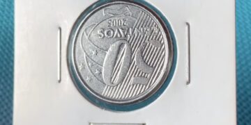 Moeda 50 centavos 2005 reverso invertido