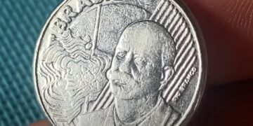 Moeda 50 centavos rastro nas estrelas