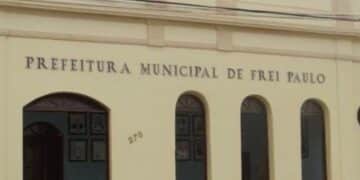Prefeitura de Frei Paulo oferece 155 vagas em concurso; salários até R$ 7 mil