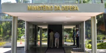 Ministério da defesa solicita a abertura de novos concursos para preencher vagas de instituições vinculadas ao ministério.