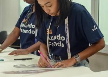 Essa Iniciativa da Cagece é Um Lembrete de Que o Investimento Em Educação e Desenvolvimento Pessoal é Fundamental Para o Crescimento Contínuo. Imagem: Agência Brasil.
