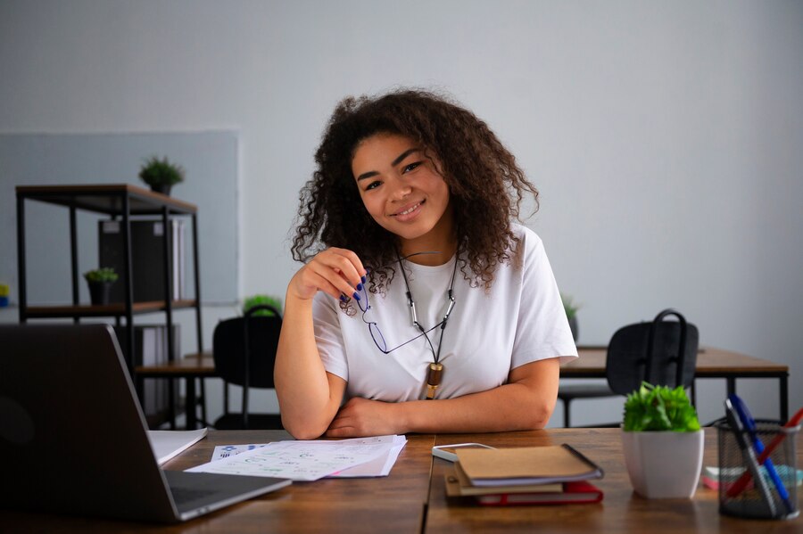 Jovem aprendiz TIM: inscrições abertas para novas vagas em 2024.