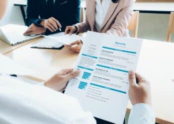 Dicas Práticas: Construa o Currículo Ideal em Apenas 10 Passos