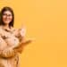 Cursos online gratuitos proporcionam acesso a conhecimento de qualidade sem custos. Imagem: Freepik