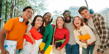 Os adolescentes e as tecnologias. Imagem: Prepara Cursos