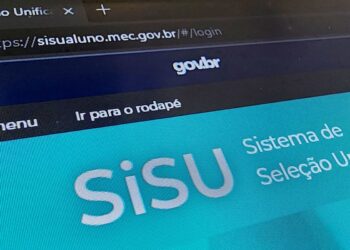 Para matrícula nas universidades pelo SISU, os candidatos precisam ficar atentos as documentações necessárias. Imagem: Agência Brasil