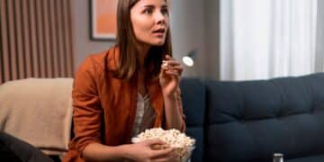 Filmes são uma maneira rápida e eficaz de aprender espanhol. Imagem: Freepik