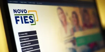 Tela do site do FIES, mostrando as opções de consulta e renegociação.