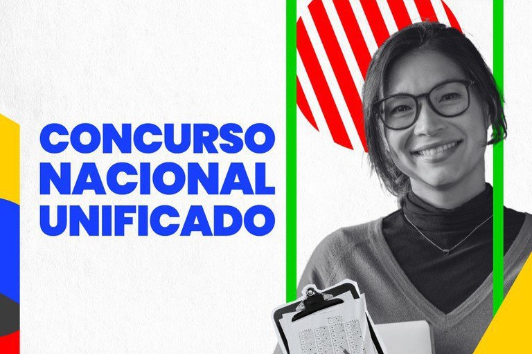 Mulher sorridente segurando prancheta e laptop ao lado do texto Concurso Nacional Unificado em azul.