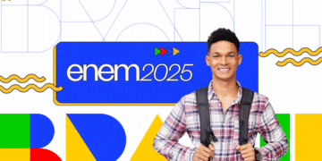 Jovem sorrindo com mochila, representando a Cartilha do Participante Enem 2024.