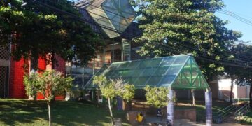 Fachada do Colégio de Aplicação da UFV (CAp-Coluni), uma das melhores escolas públicas do Brasil.
