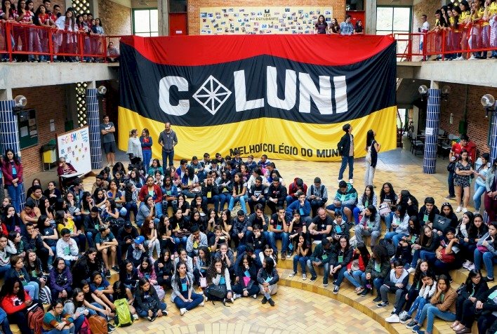 Imagem da CAp-Coluni, a melhor escola pública do Brasil.