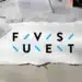 Logo do vestibular Fuvest 2026 com fundo de estudos e documentos, refletindo a novidade da escolha do local de prova.