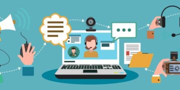 Ilustração de um ecossistema de trabalho remoto, com várias mãos utilizando diferentes ferramentas digitais como celular, notebook com videochamada, mouse e tablet gráfico.