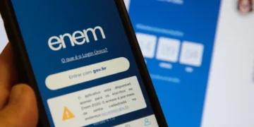 Tela do aplicativo do ENEM 2025 com opção de login pelo gov.br em smartphone