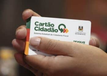 Cartão Cidadão do Rio Grande do Sul utilizado para acesso a benefícios educacionais e sociais.