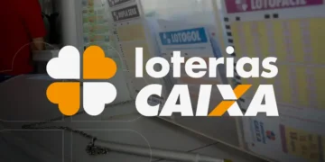 Logotipo das Loterias Caixa com bilhetes de sorteio ao fundo.