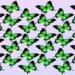 Teste visual com uma imagem de várias borboletas verdes, organizadas de forma regular sobre fundo claro