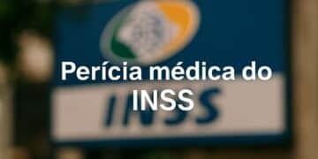 Placa do INSS com os dizeres 'Perícia Médica do INSS'.
