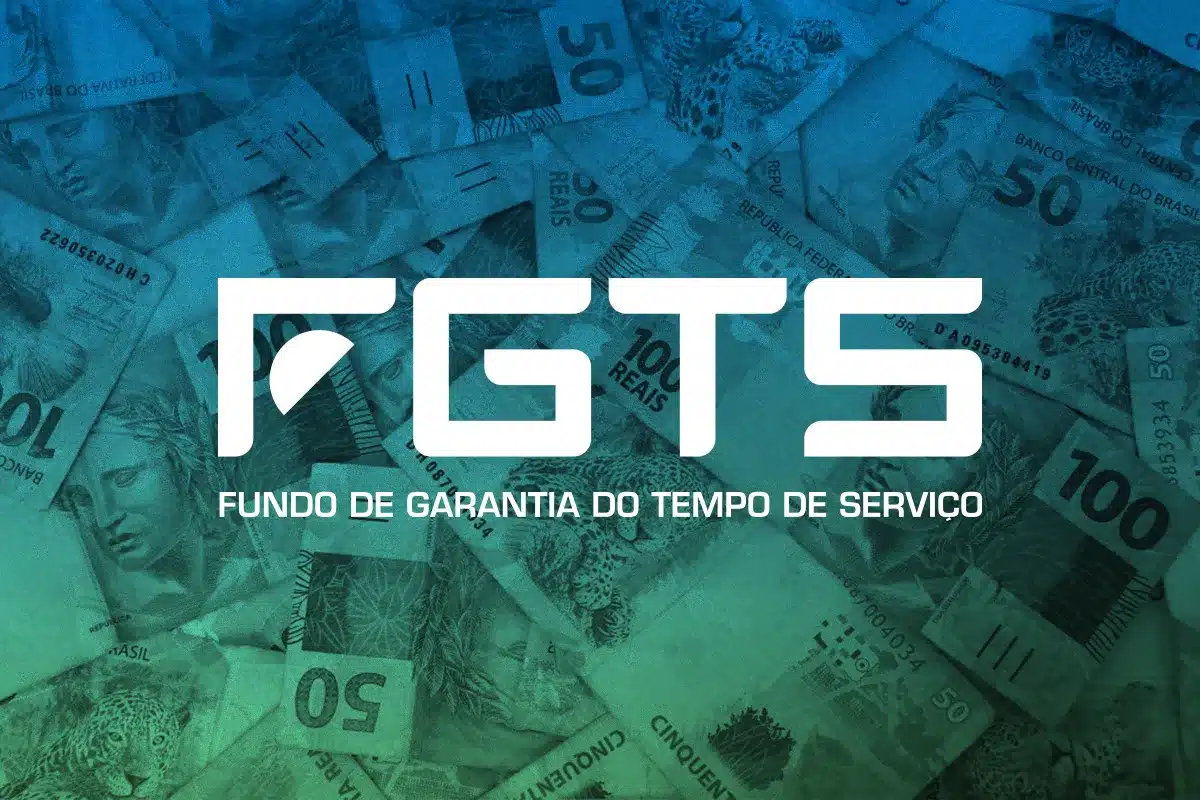 guia saque calamidade fgts o que é Fundo composto por diversas cédulas de 50 e 100 reais com um filtro azul e verde, sobreposto pelo logotipo branco do FGTS e a frase "Fundo de Garantia do Tempo de Serviço".