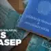 Carteira de Trabalho e Previdência Social azul sobre notas de R$100, com texto Abono Salarial PIS Pasep.