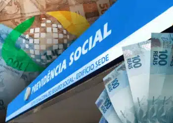 Montagem digital apresentando o logotipo da Previdência Social em destaque sobre um fundo com diversas cédulas de cem e cinquenta reais. À direita, um leque de notas de 100 reais aparece em primeiro plano, sobreposto pelo texto "R$ 1.518" em verde vibrante, indicando o valor do salário mínimo em 2026. No centro, um selo informativo azul contém as frases "Veja datas e valores" e referências ao aplicativo Meu INSS.