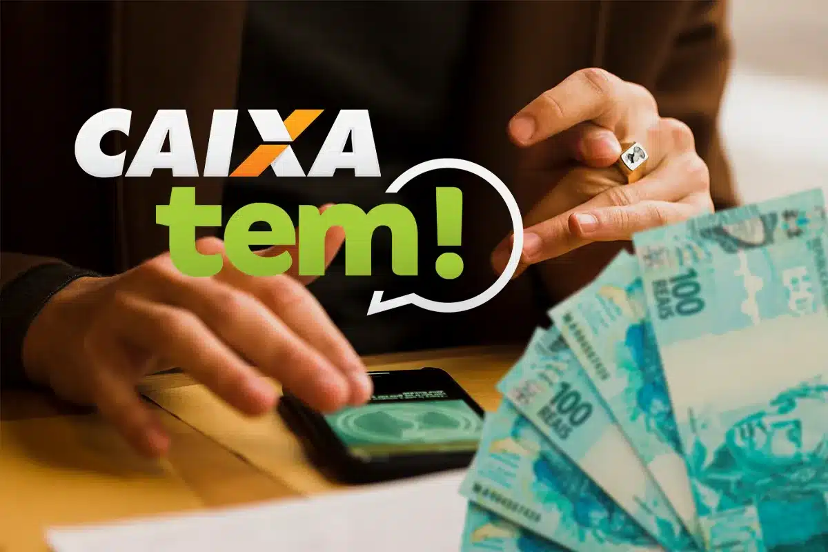 Como desbloquear a conta do Pé-de-Meia para movimentar o dinheiro Mãos usando celular com aplicativo Caixa Tem ao lado de cédulas representam a autorização da conta do Pé-de-Meia