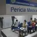 Pessoas aguardam atendimento na sala de Perícia Médica da Previdência Social antes da ampliação das regras do Atestmed