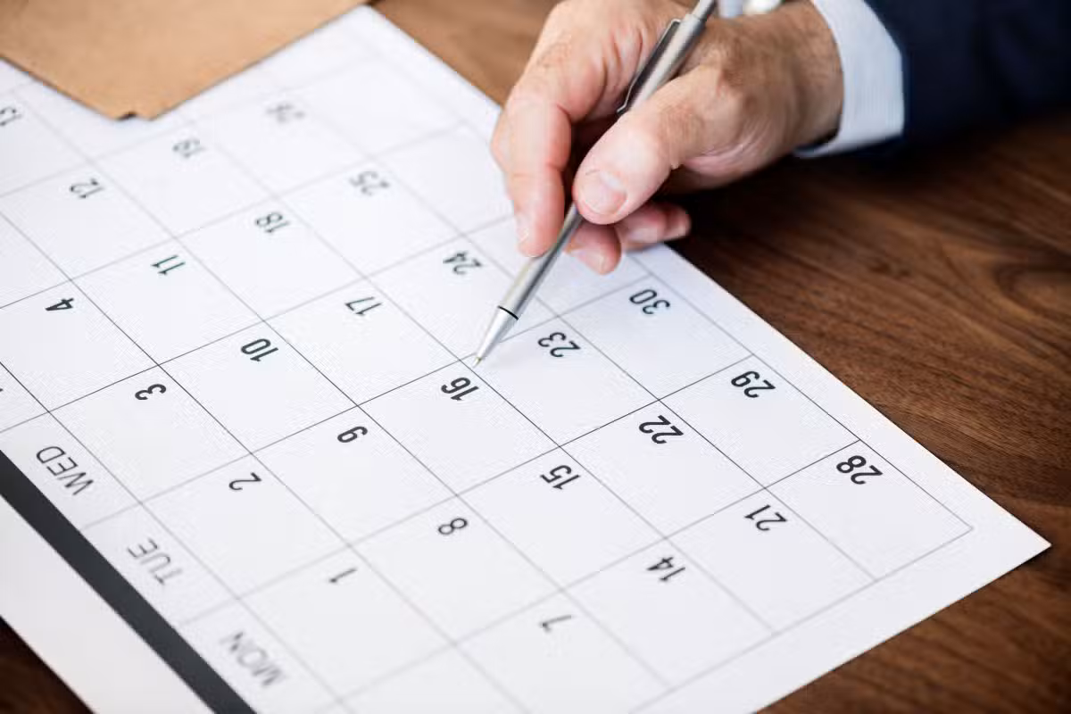 Feriados nacionais 2026 com datas para emendar e formar feriadão Calendário com datas dos feriados nacionais de 2026 destacadas para programação de emendas e feriadões
