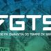 Logotipo do FGTS em destaque sobre fundo com cédulas de real e filtro verde-azulado