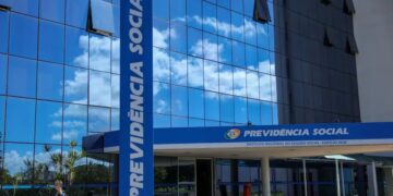 Fachada da Previdência Social representando o concurso do INSS com previsão de novas vagas