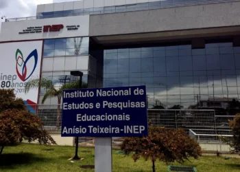 Encceja 2026: fachada da sede do Instituto Nacional de Estudos e Pesquisas Educacionais Anísio Teixeira (Inep), órgão responsável pela elaboração e aplicação do exame
