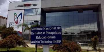 Encceja 2026: fachada da sede do Instituto Nacional de Estudos e Pesquisas Educacionais Anísio Teixeira (Inep), órgão responsável pela elaboração e aplicação do exame