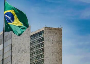 O que significa “impávido colosso” e outras 9 palavras do Hino Nacional que poucos brasileiros entendem
