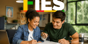 Estudantes universitários estudando juntos em preparação para o Fies.