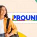 Estudante com mochila e cadernos ao lado do logotipo do Prouni