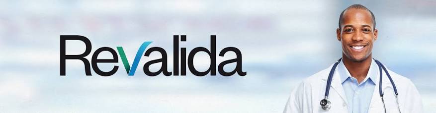Banner do Revalida com médico de jaleco branco e estetoscópio ao lado da marca oficial do exame