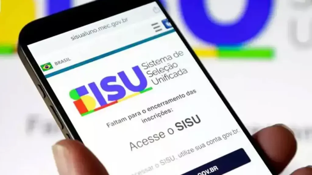 Brasil amplia rede de ensino superior com a criação de três novas universidades federais; conheça as instituições 1 Celular aberto no sistema do SISU.