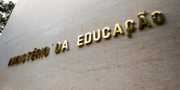 Fachada do Ministério da Educação em matéria sobre cursos livres sem autorização ou reconhecimento do MEC.